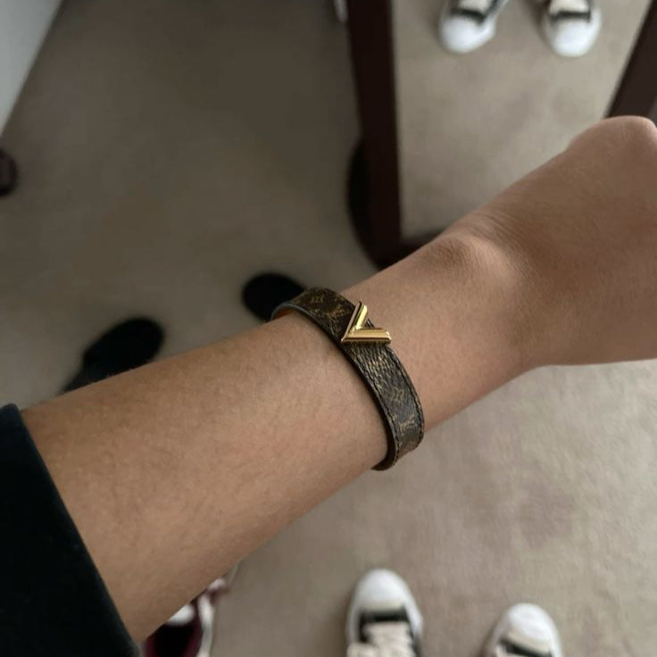 Bracciale Essential LV