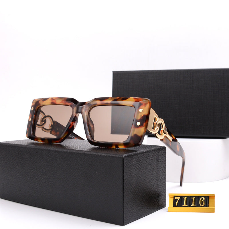 Balmain Eyewear Occhiali da Sole Quadrati Imperial