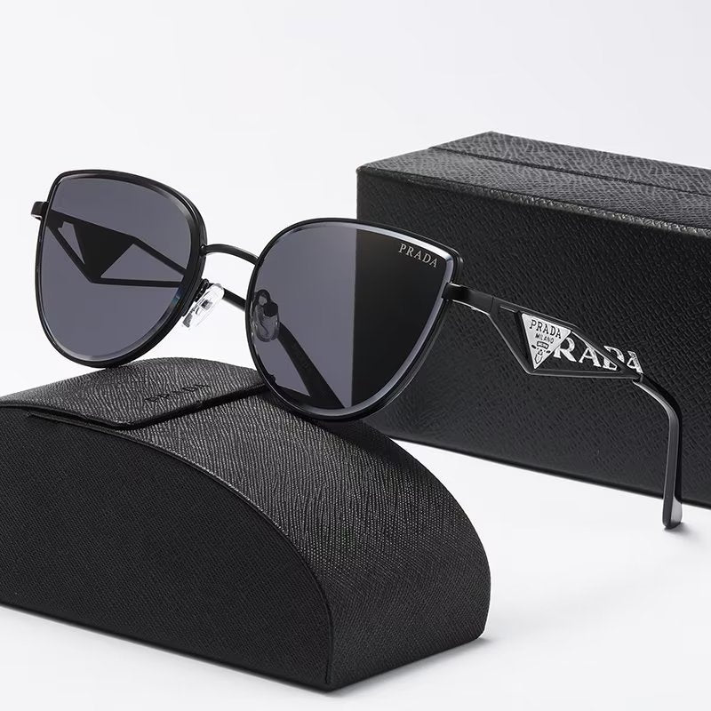 Prada Occhiali da Sole Cat Eye