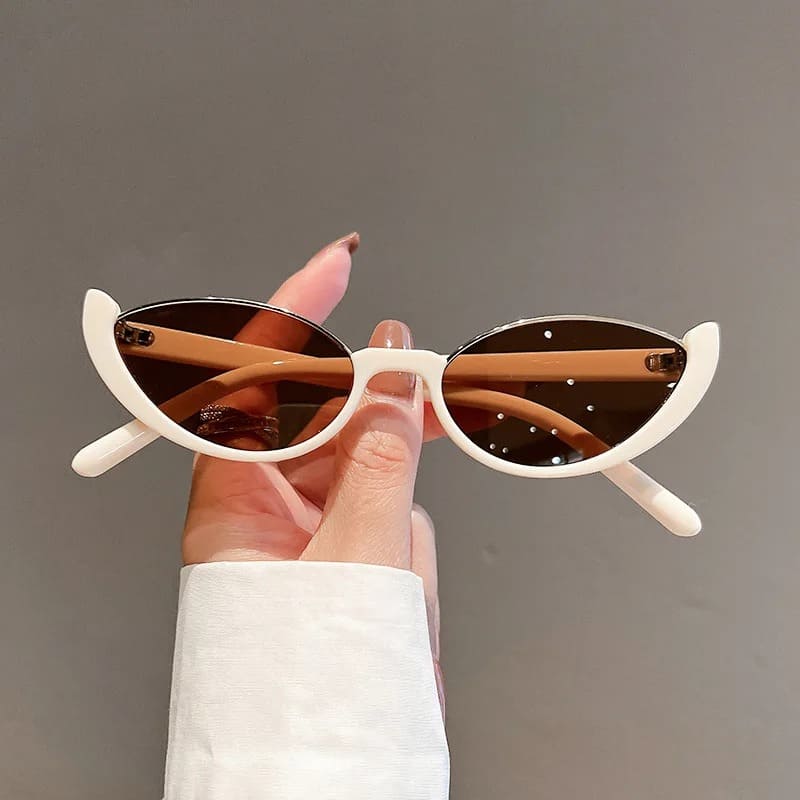 Occhiali da Sole Ovali Piccoli da Donna – Stile Contemporaneo