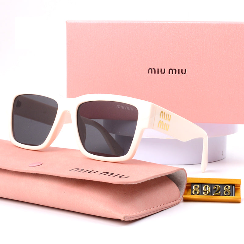 Miu Miu Occhiali da Sole Rettangolari con Logo
