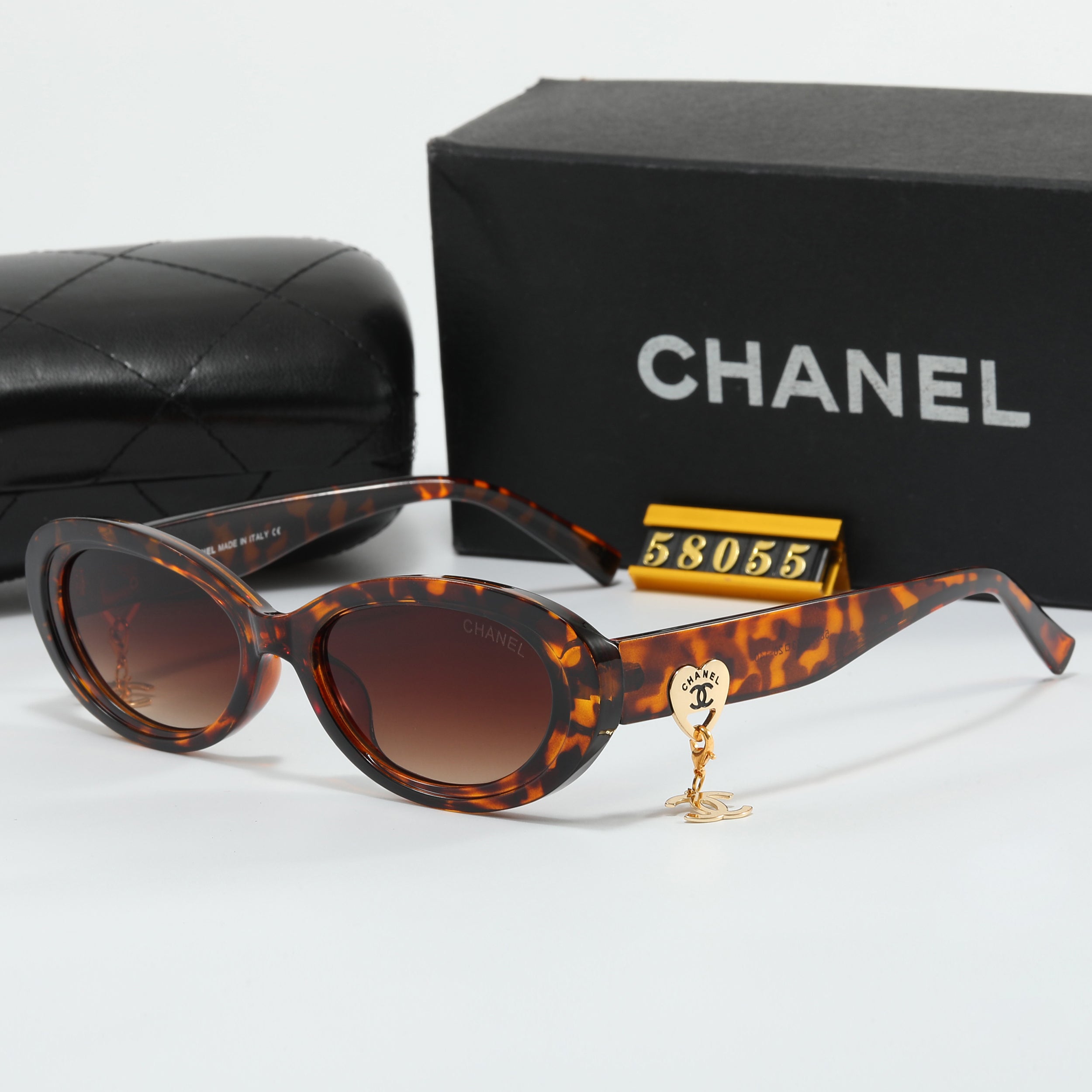 Chanel Occhiali da Sole Ovali