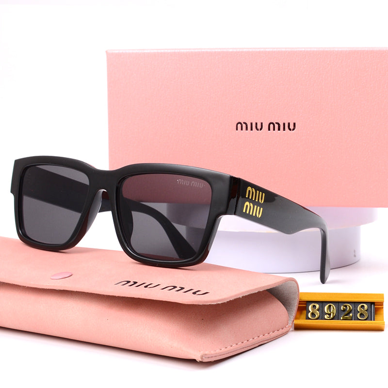Miu Miu Occhiali da Sole Rettangolari con Logo