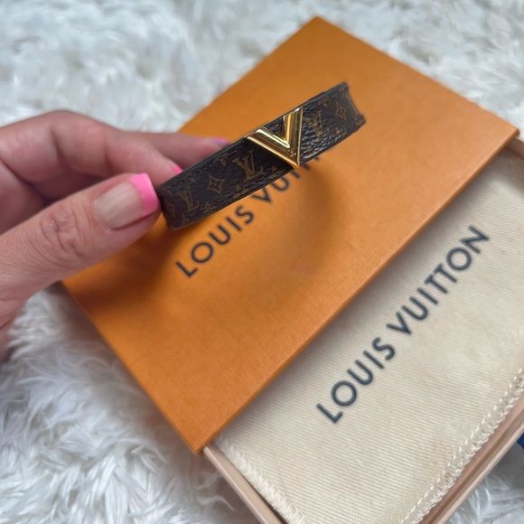 Bracciale Essential LV
