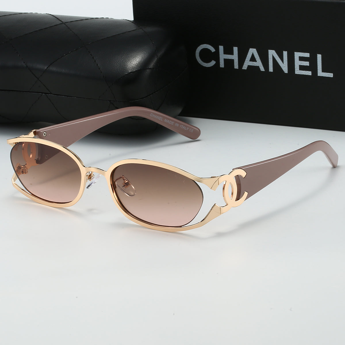 Chanel Occhiali da Sole con Logo